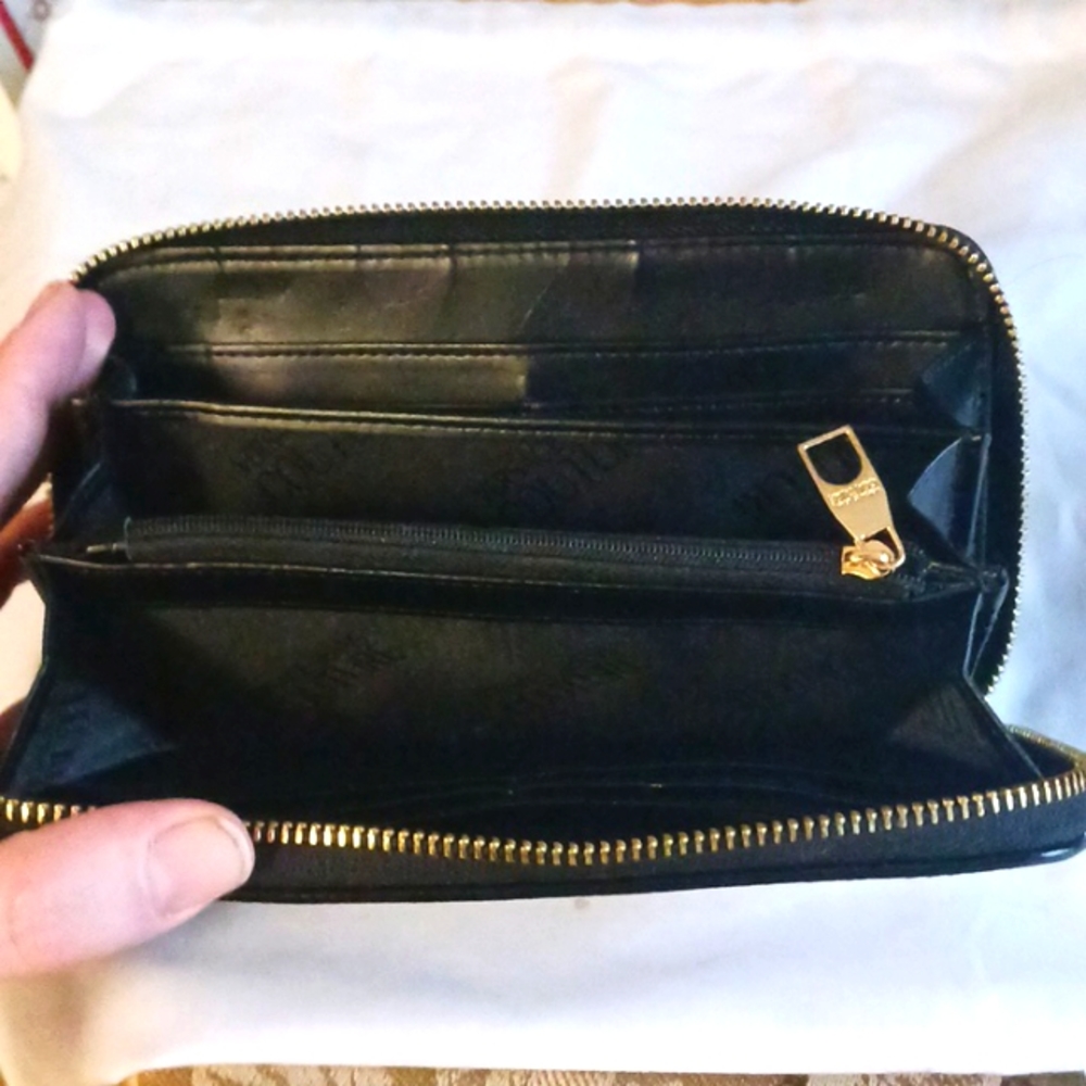 Versace Jeans, wallet black and white lettering. - Picture 3 of 4